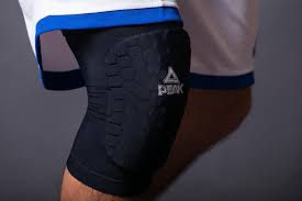 RODILLERAS CORTAS CON  HEX PAD  DE BASKETBALL NEGRO